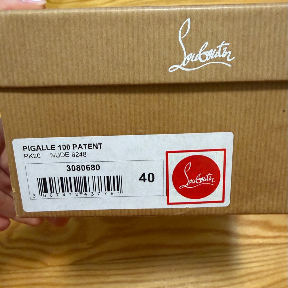 Christian Louboutin Pigalle 100 Patent Leather Pumps - Picture 3 of 11